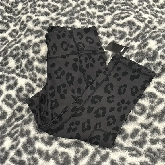 Torrid capri leggings - Picture 3 of 15